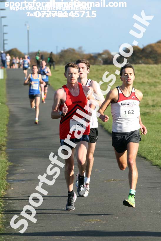 Senior men and women, Heaton Memorial 10k Road Race, Town Moor, Newcastle.  Photo: David T. Hewitson/Sports for All Pics